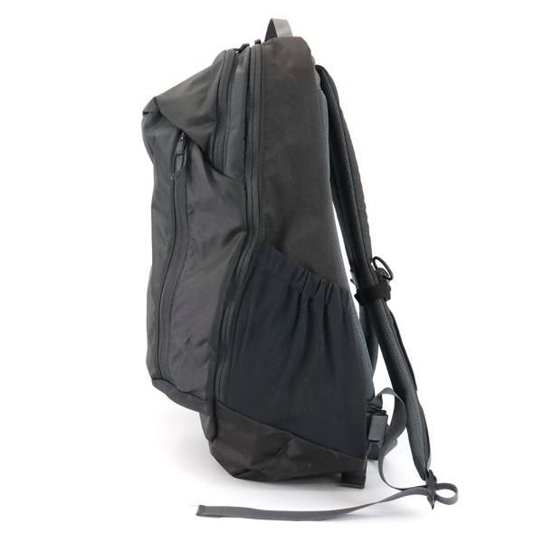 ARC'TERYX バックパック ブラック/グレー ARC'TERYX (アークテリクス) バックパック 20L ライトグレー