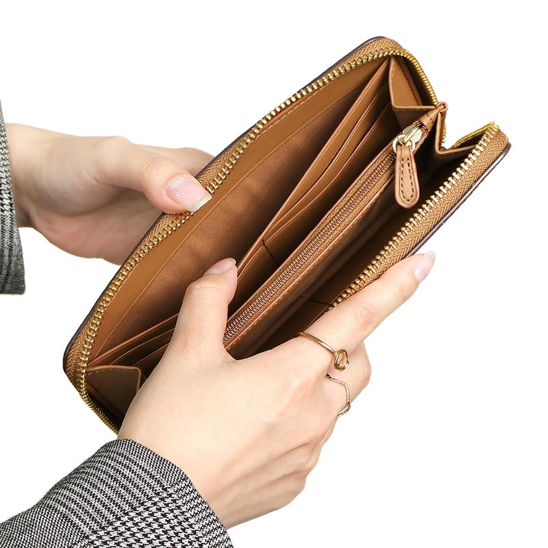 Brandol / COACH コーチ ラウンドファスナー長財布 シグネチャー