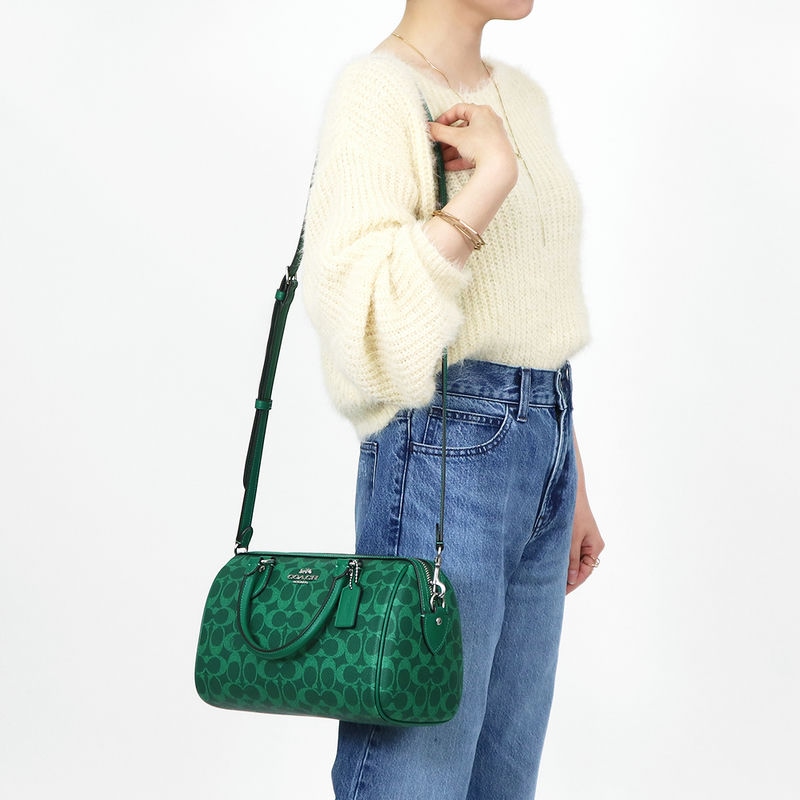 美品 COACH ショルダーバッグ スタントン シグネチャー グリーン 美品 COACH ショルダーバッグ スタントン シグネチャー グリーン