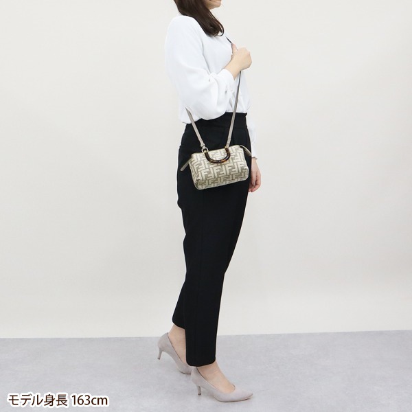 【極美品】FENDI フェンディ ショッピングバッグ ショルダーバッグ 2way 極美品】FENDI フェンディ ショッピングバッグ ショルダーバッグ 2way