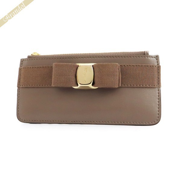 フェラガモ ブラウンレザー 名刺入れ 美品】フェラガモ 名刺入れ