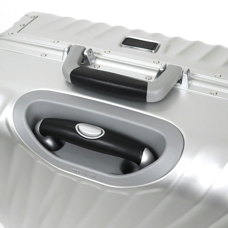 美品★未使用★TUMI(トゥミ)★ピルケース シルバー トゥミ TUMI スーツケース 31L 4輪 19 Degree Aluminum